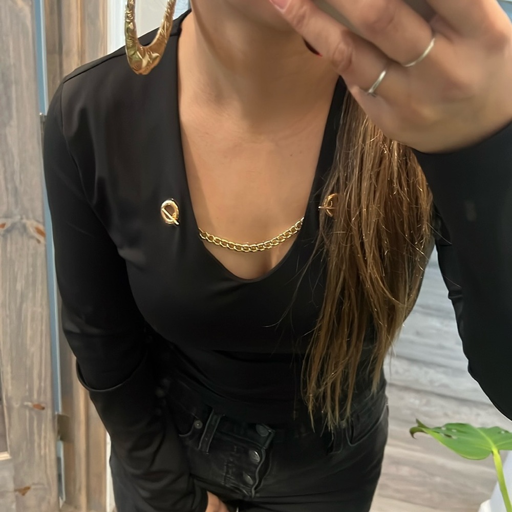 Bebe logo chain top